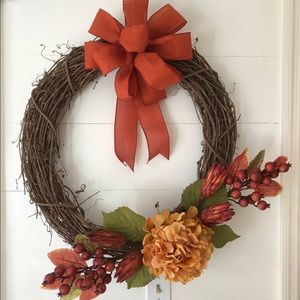Holiday wreath